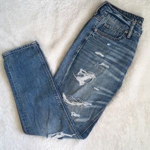NWT American Eagle High-Rise Tomgirl Short Jeans